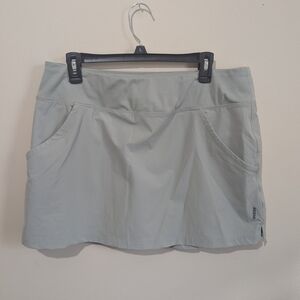 Ascend NWOT Size Large Light Olive Trail Skort with Pockets
